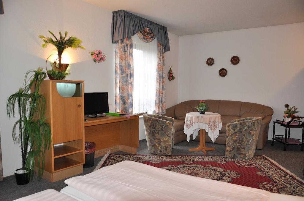 Hotel Fasold Sulzfeld  部屋 写真