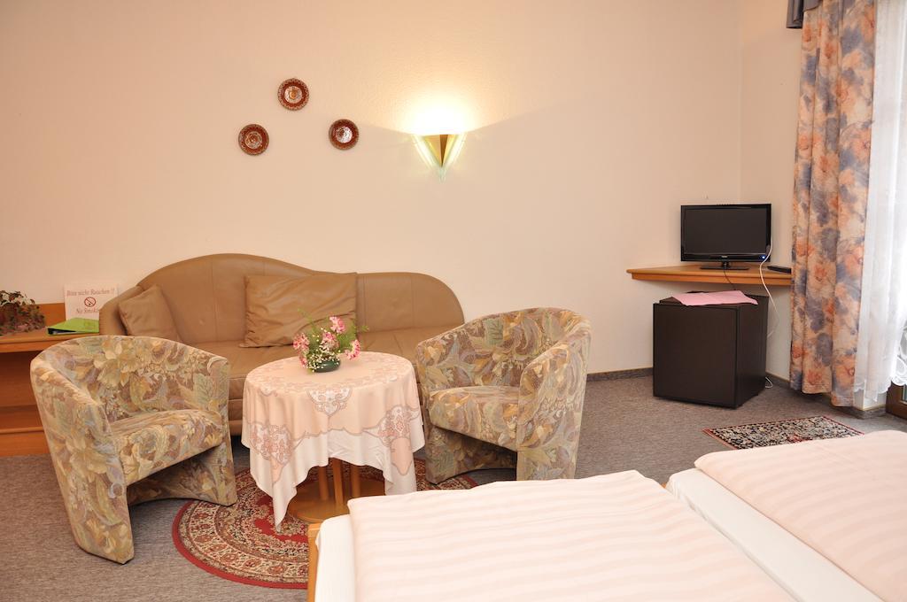 Hotel Fasold Sulzfeld  部屋 写真