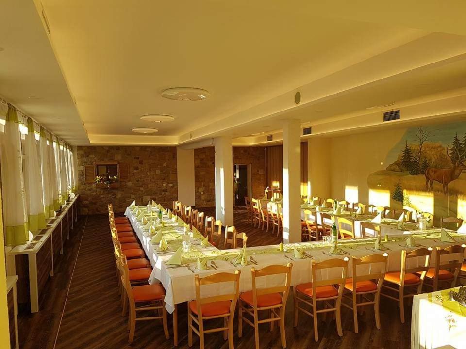 Hotel Fasold Sulzfeld  エクステリア 写真